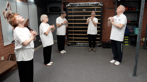 Зарядка для людей серебряного возраста. Упражнения для шейного и грудного отдала позвоночника