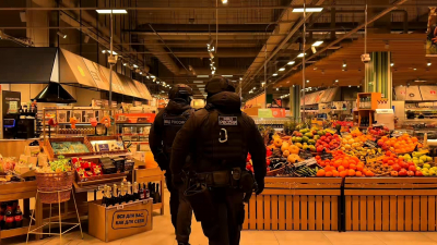 Полиция Петербурга продолжает проверку деятельности крупного ретейлера: 580 иностранцев доставлены в отдел