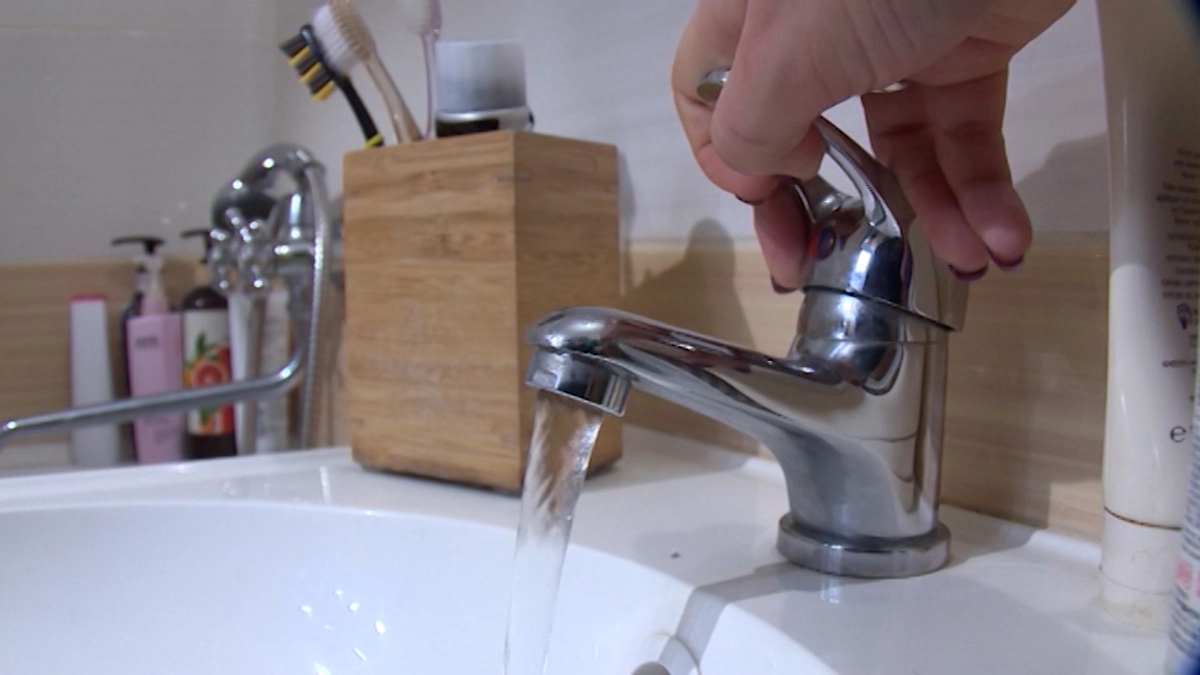 В Петербурге утвердили графики отключения горячей воды - tvspb.ru