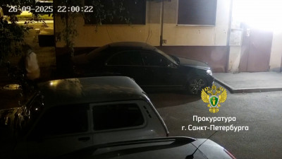 Женщина поцарапала ключами чужой «Мерседес» на Витебском проспекте: на неё завели уголовное дело