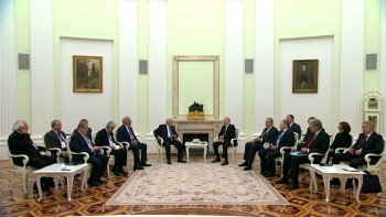 Россия готова направить $1 млрд в «Совет мира»: Владимир Путин в Кремле обсудил с палестинским лидером восстановление Газы