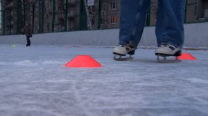 Спорт на свежем воздухе. Тренировка на льду