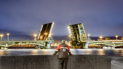 Итоги навигационного сезона 2025 года: корабли успели пройти 1484 раза, а мосты сделали 2206 разводок