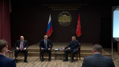 Александр Беглов поддержал инициативы петербургской молодежи