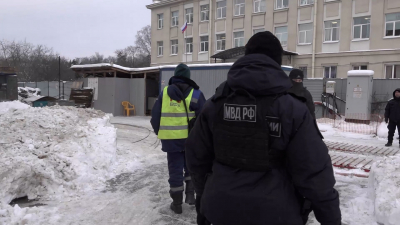Масштабный рейд прошел на овощебазе и стройплощадке в Калининском районе