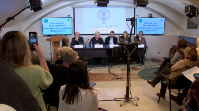 В Петербурге предложили посчитать исторические двери и окна