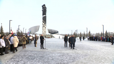 В деревне Зайцево под Гатчиной вспоминали подвиг защитников и жителей блокадного Ленинграда: в возложении цветов принял участие Борис Пиотровский