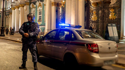 Посетитель Эрмитажа отломал палец скульптуре: нарушителя задержали Росгвардейцы