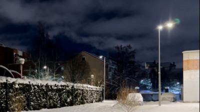 Александр Беглов: По просьбам горожан в жилом квартале рядом с парком усадьбы Орловых-Денисовых построили современное уличное освещение