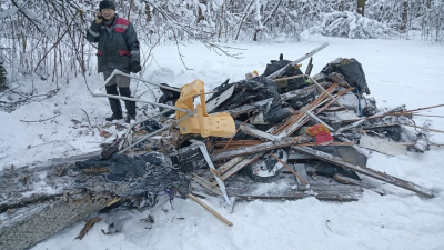 Лесники вывезли из парка «Осиновая роща» два кубометра мусора