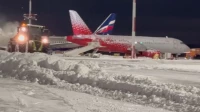 Более 200 рейсов отменили или задержали в аэропортах Москвы из-за метели
