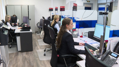 ЦБ: средняя ставка по вкладам в топ-10 российских банков снизилась до 15,1% годовых