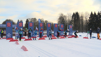 Более 450 спортсменов приняли участие в первом этапе лыжных гонок на Кубок губернатора Санкт-Петербурга