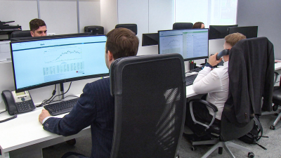 Стоимость золота превысила рекордный уровень в 5 300 долларов за тройскую унцию