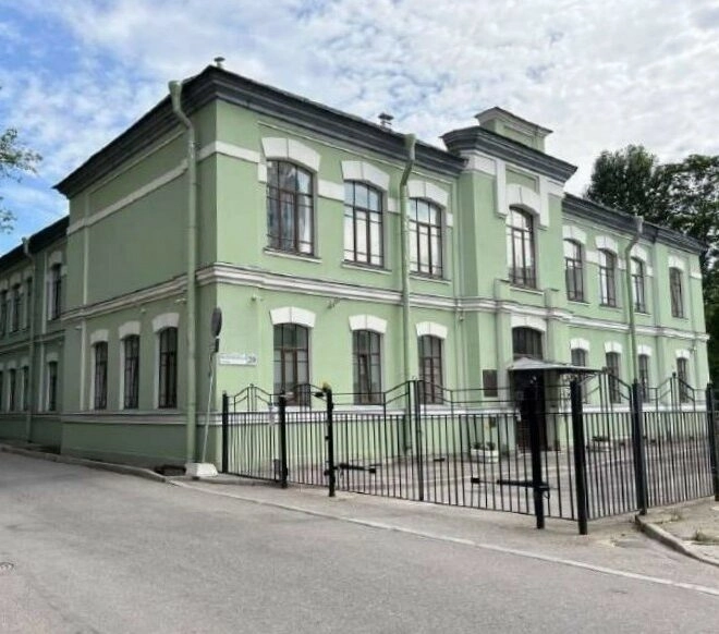 Здание Охтинского низшего механико-технического училища признали региональным памятником - tvspb.ru