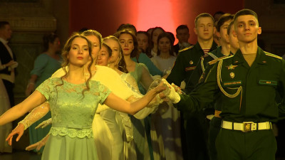 В академии имени Штиглица устроили Татьянинский Покровский бал студентов