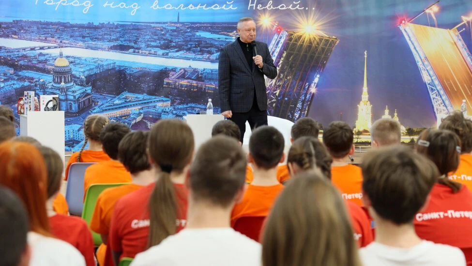 Александр Беглов: «Петербургские каникулы» для школьников из Мариуполя подчеркивают преемственность традиций взаимопомощи - tvspb.ru