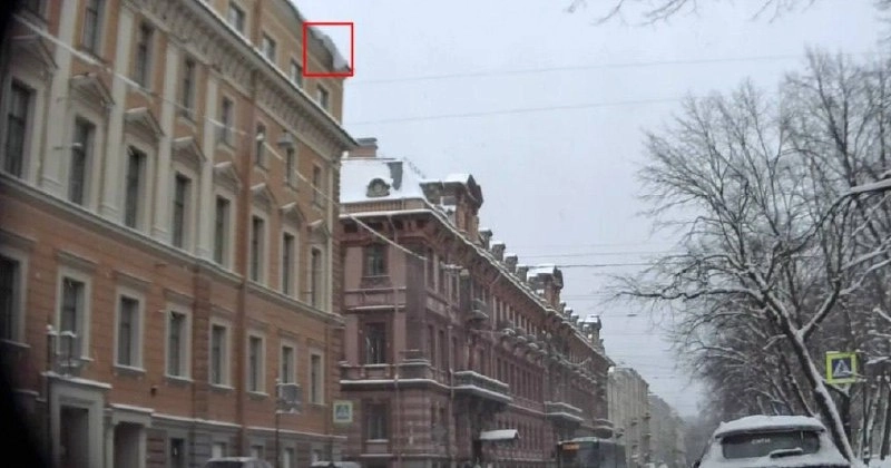 Нейросеть помогла вычислить более 50 собственников, не очистивших крыши от наледи в Петербурге - tvspb.ru