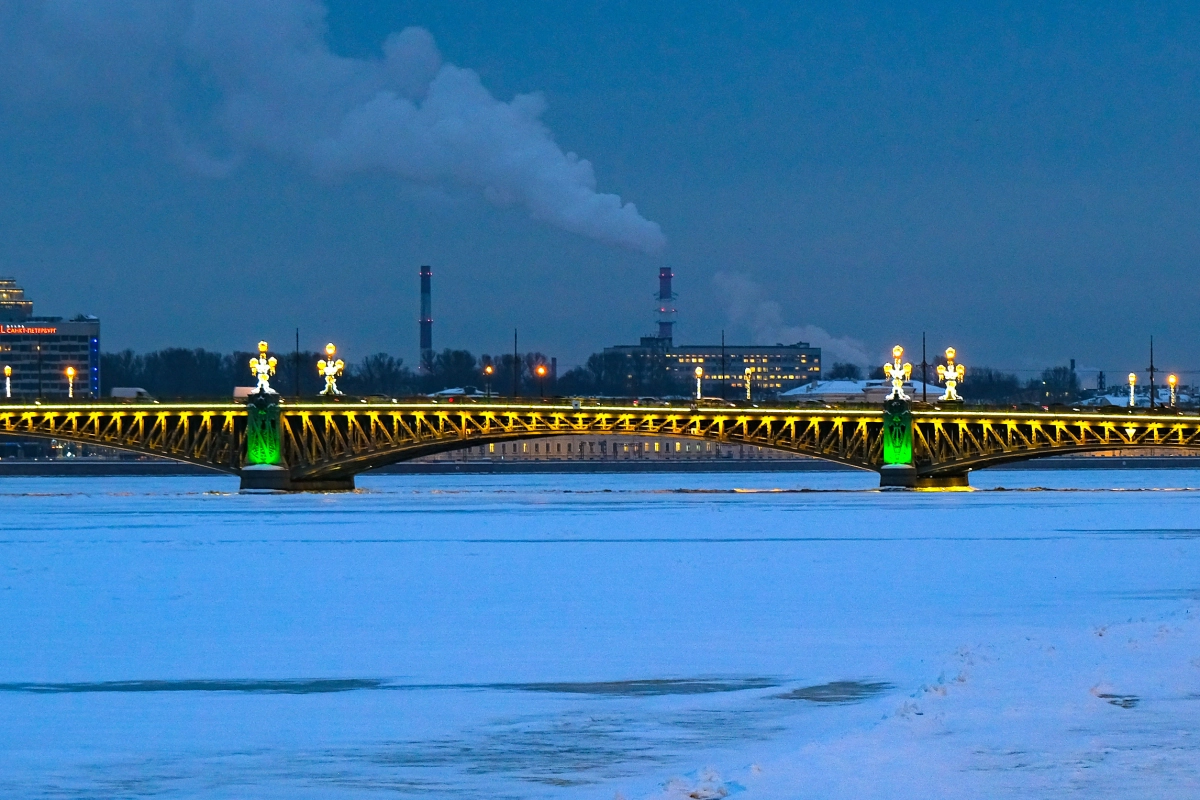 Александр Беглов: В годовщину прорыва блокады Ленинграда над Невой протянется световая «лента памяти», зажгутся факелы Ростральных колонн - tvspb.ru
