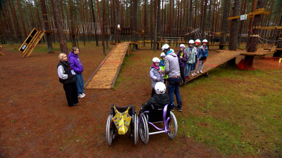 Александр Беглов: Для детей-инвалидов и детей с ограниченными возможностями здоровья установлена квота в размере 3% от общего количества мест в госорганизациях отдыха детей и их оздоровления