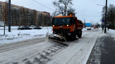 Петербург усилил уборку снега после циклона «Френсис»