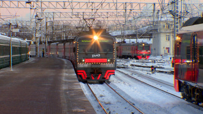 Электрички задерживаются на Лужском направлении