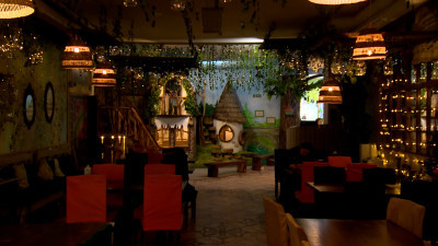 Вера в чудеса и волшебство: музей-театр «Сказкин Дом» проводит благотворительные показы