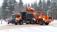 С магистралей Петербурга за сутки вывезли почти 44 тысячи кубометров снега