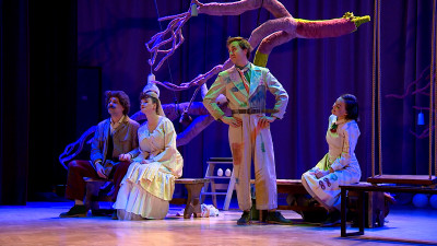 Актёры театра «Мастерская» выступили перед жителями Дома ветеранов сцены в честь Дня артиста