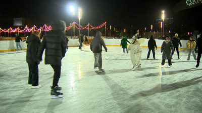 Петербургская молодёжь отметила День студента на катке у «СКА Арены»