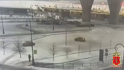 19-летний водитель устроил дрифт у «Газпром Арены» и остался без автомобиля