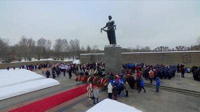 Александр Беглов: В блокадную декаду более 500 волонтеров Петербурга объединили усилия ради сохранения исторической памяти