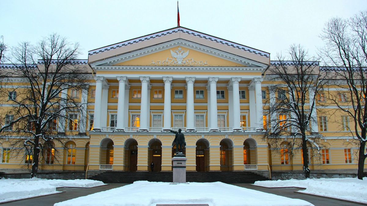 Александр Беглов: Стабильное исполнение бюджета позволило Петербургу в 2025 году выполнить все социальные обязательства и на четверть увеличить расходы на меры социальной поддержки - tvspb.ru