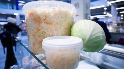 Зимний суперфуд: как выбрать вкусную и полезную квашеную капусту