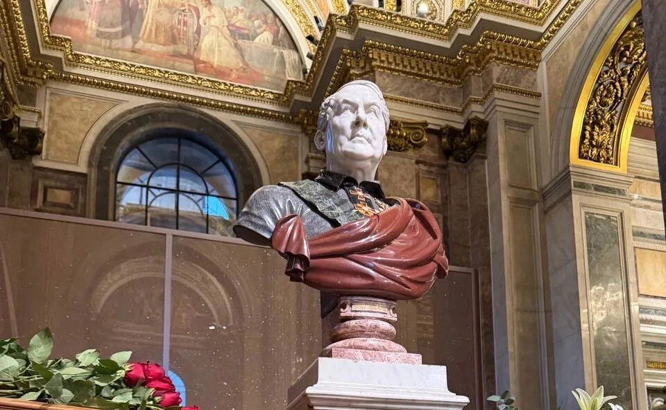 Александр Беглов: Город бережно хранит здания и монументы, построенные великим петербургским зодчим Огюстом Монферраном - tvspb.ru