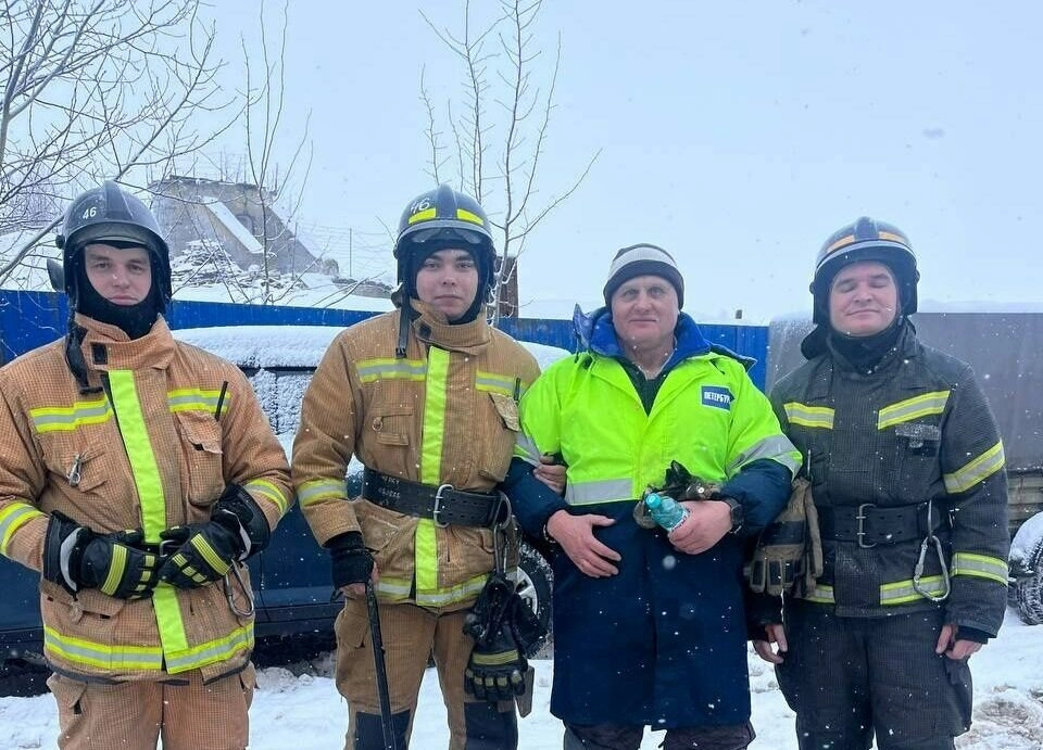 Петербургские спасатели отыскали рыбака, заблудившегося на Финском заливе близ Кронштадта - tvspb.ru