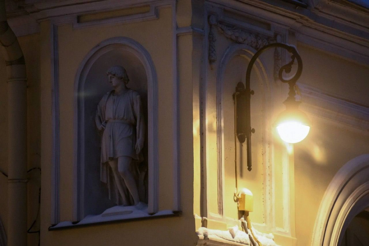 На набережной Фонтанки обновили уличное освещение - tvspb.ru