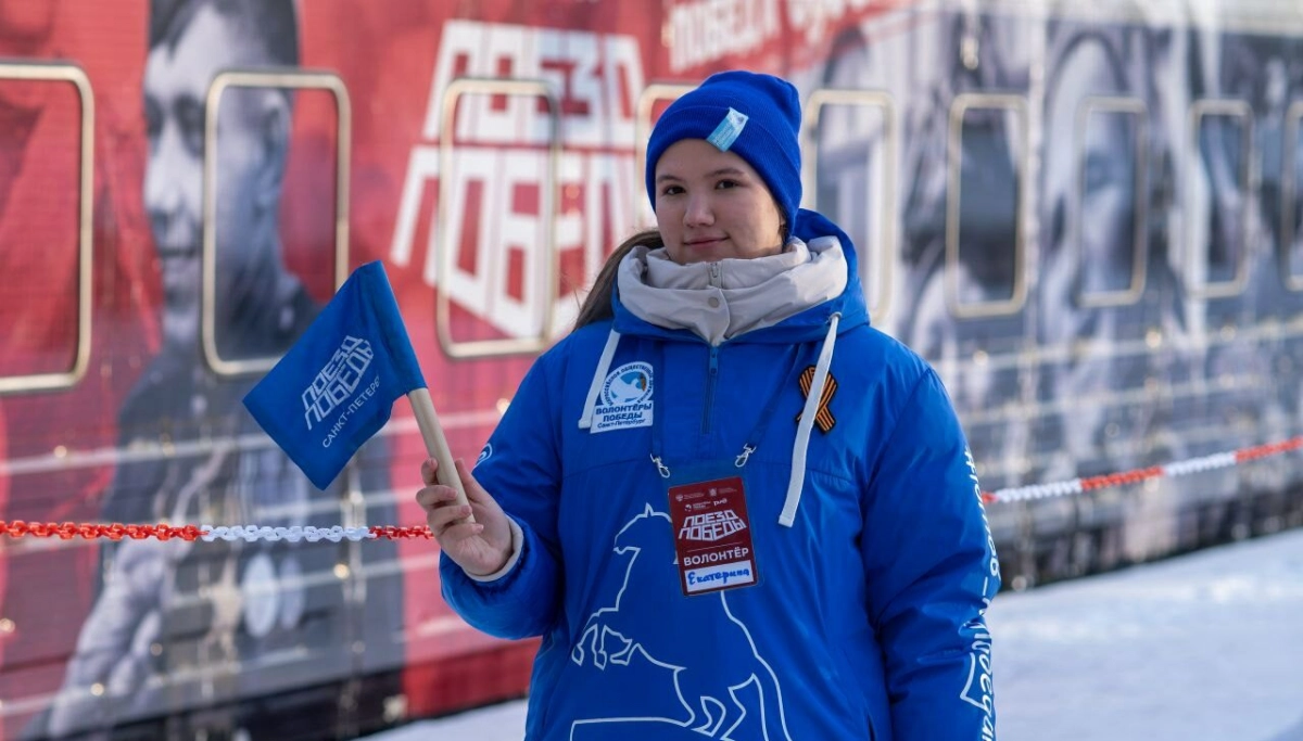 «Поезд Победы» побывал в Петербурге: более 5 тысяч горожан погрузились в живую историю - tvspb.ru