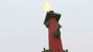 Факелы Ростральных колонн как символ Ленинградской Победы