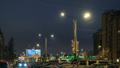 Александр Беглов: Модернизация освещения 2-километрового участка улицы Савушкина стала важной частью системной работы по совершенствованию городской инфраструктуры