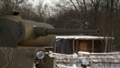 В парке «Стальной десант» сегодня показывали возможности танка Т-70
