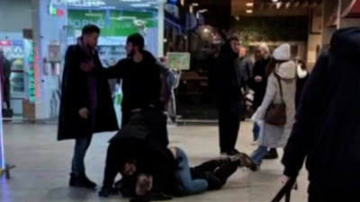 Подозреваемый в краже скончался после жёсткого задержания охранниками в ТЦ в Приморском районе