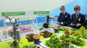 Новые технологии для школьников. В инженерно-технологической школе № 777 открылся первый в Петербурге учебный агрополигон.