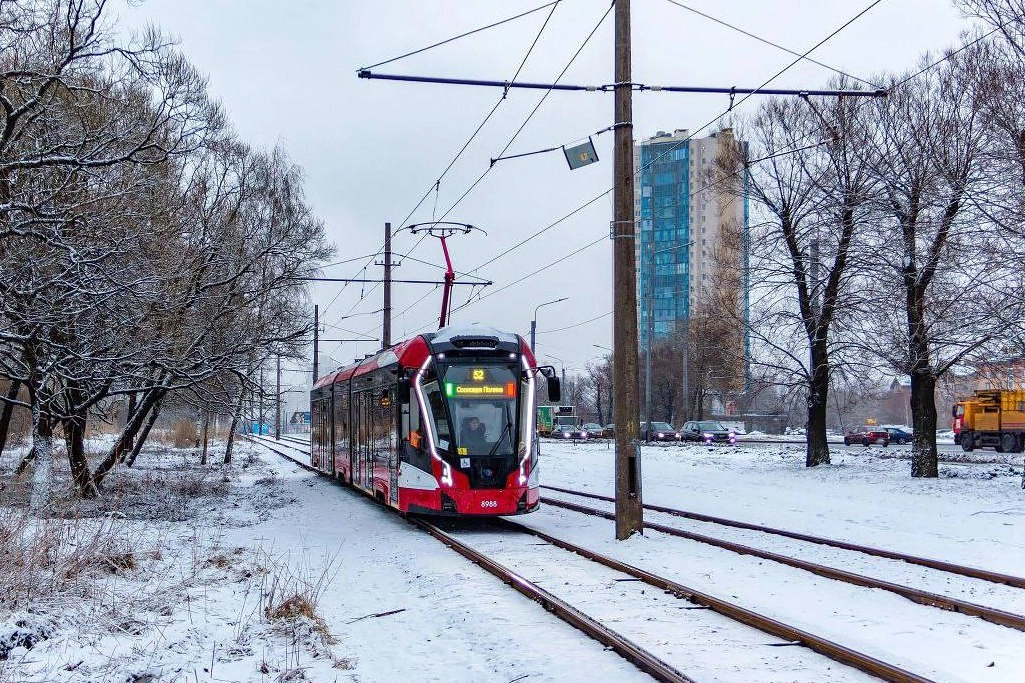 Александр Беглов: 111 собранных в Петербурге низкопольных вагонов пополнили трамвайные парки города - tvspb.ru
