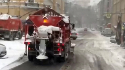 Комитет по благоустройству показал, как чистили Петербург во время залпового снегопада
