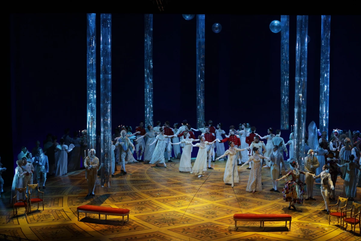 Пять представлений грандиозной оперы-эпопеи Прокофьева «Война и мир» в постановке Андрея Кончаловского пройдут в Мариинском театре - tvspb.ru