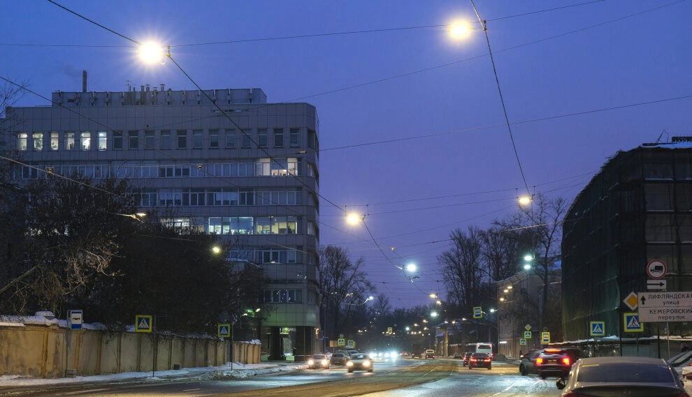 Александр Беглов: Модернизация почти в три раза повысила экономичность освещения на улице Калинина в Кировском районе - tvspb.ru