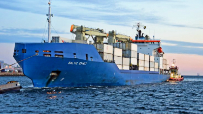 Контейнеровоз Baltic Spirit добрался до Петербурга после задержания в Эстонии