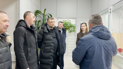 Почти всё готово: Евгений Разумишкин проверил, как ремонтируют дом №46 на 9-й линии В. О.