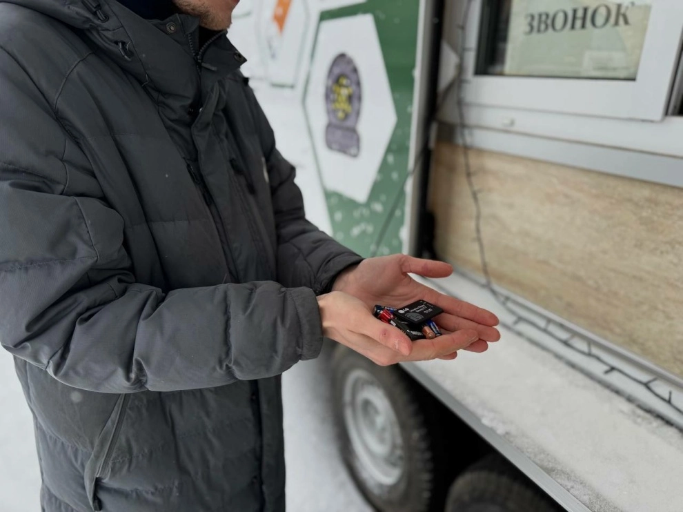 Батарейки и ртутные термометры: какие опасные отходы собрали экологические службы Петербурга за неделю - tvspb.ru